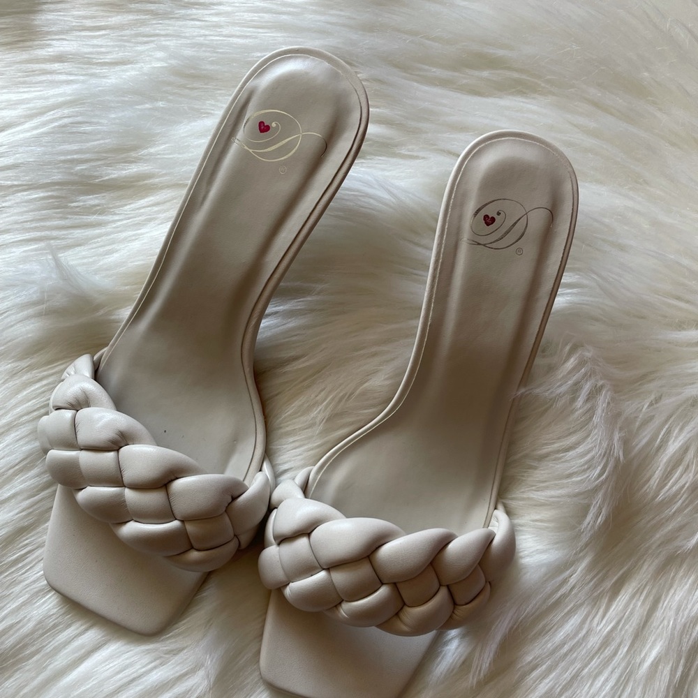High heel sandals